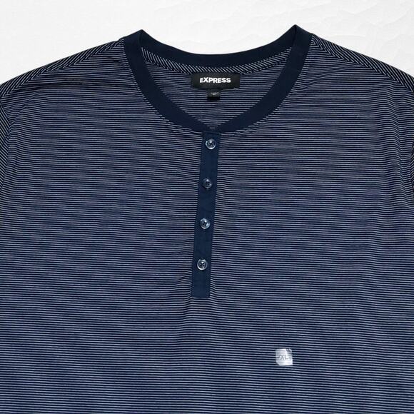 Express Henley Shirt Mens XL Extra Large Navy Blue Striped Short Sleeve NWOT - Picture 1 of 12